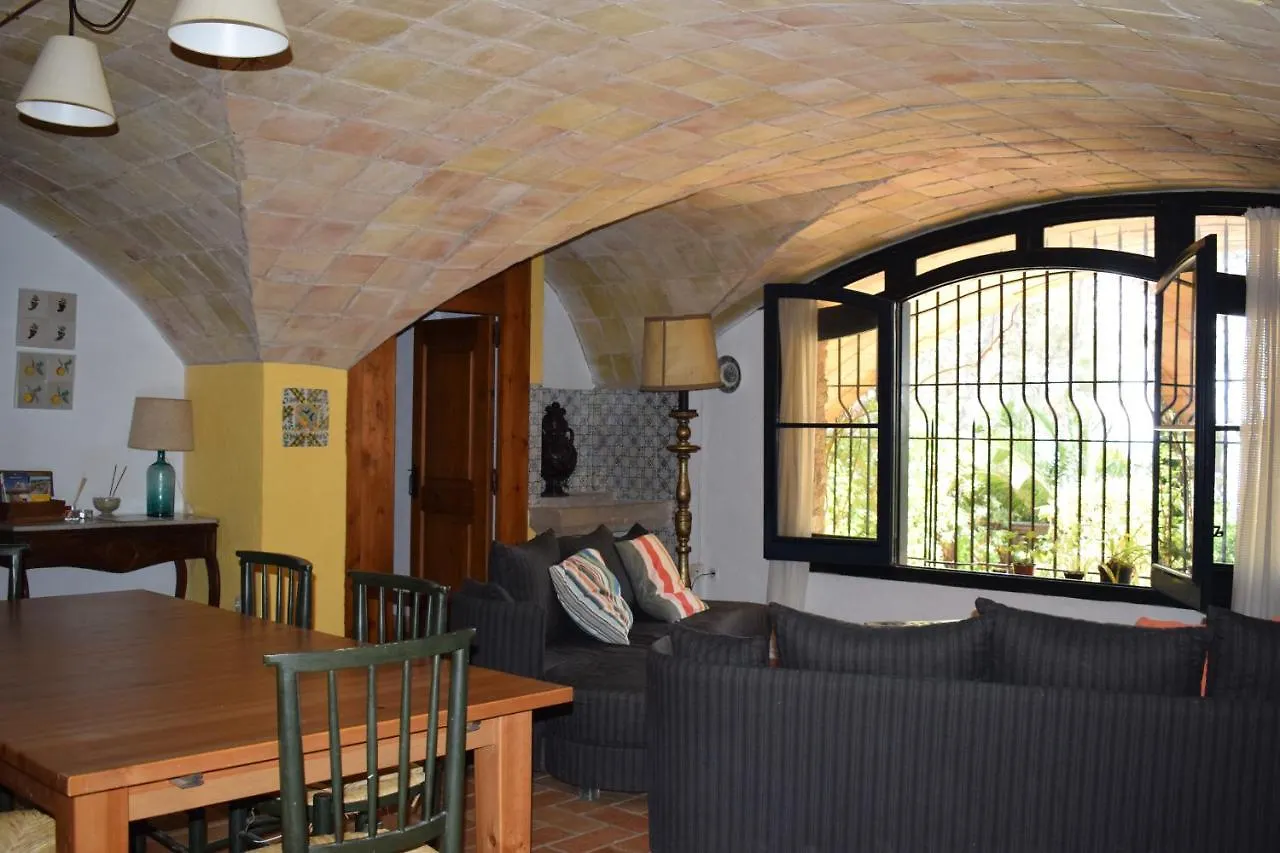 L'Ancora De Bara Hotel Roda de Bera Guest house